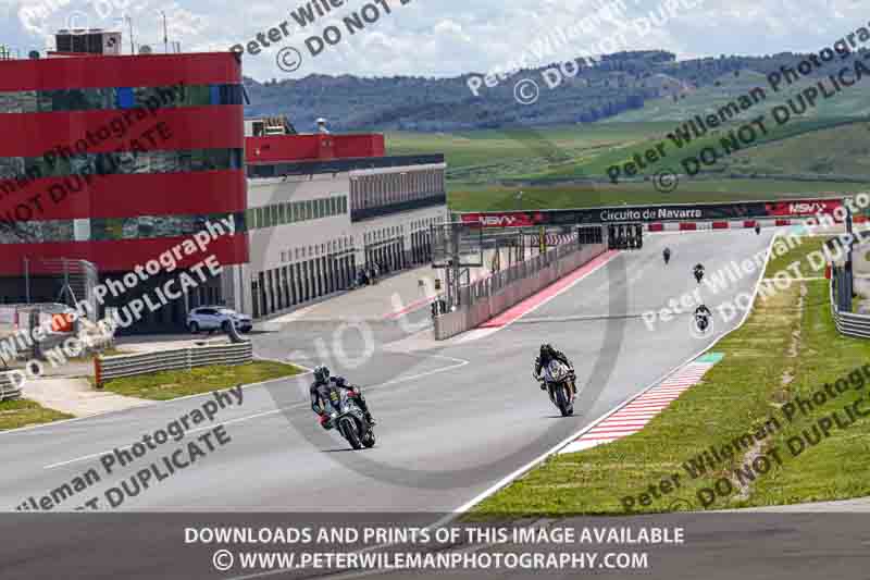cadwell no limits trackday;cadwell park;cadwell park photographs;cadwell trackday photographs;enduro digital images;event digital images;eventdigitalimages;navarra;no limits trackdays;peter wileman photography;racing digital images;trackday digital images;trackday photos